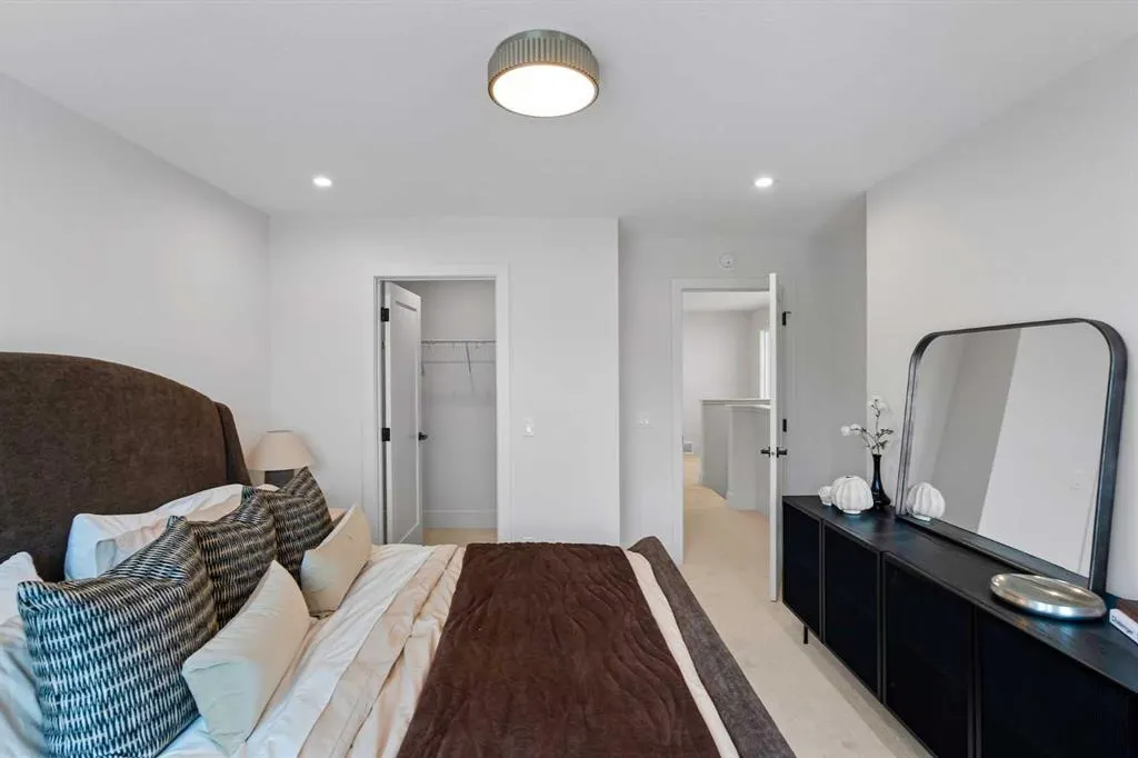 21 Silverton Glen Bay SW