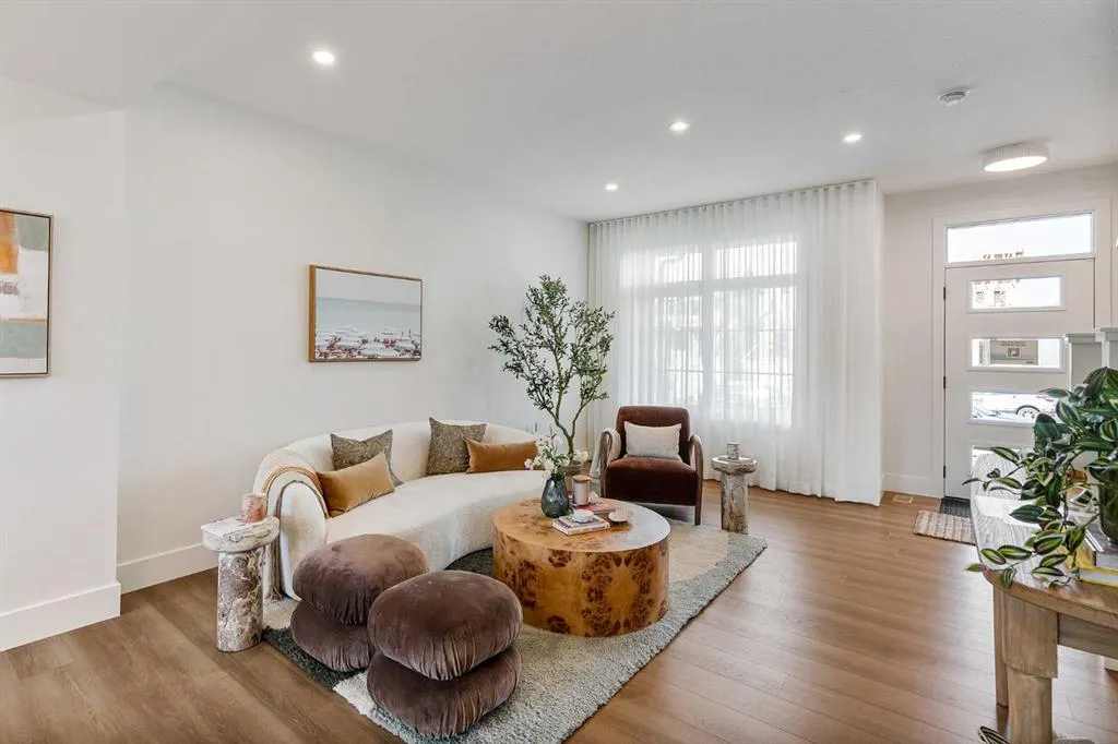 21 Silverton Glen Bay SW