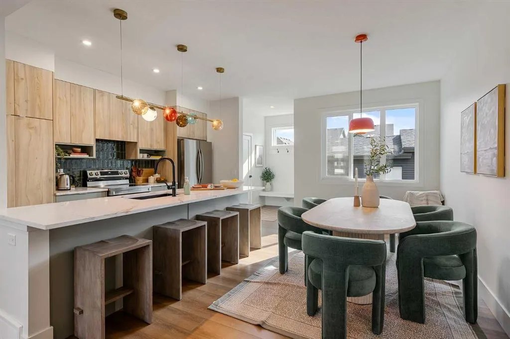 21 Silverton Glen Bay SW