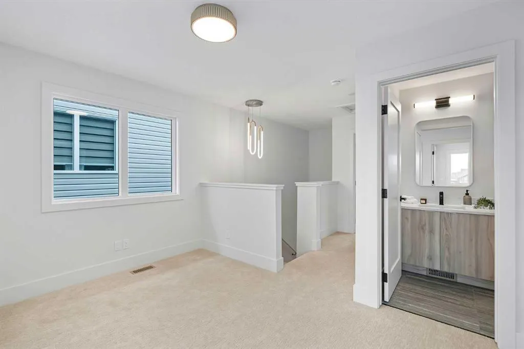 13 Silverton Glen Bay SW