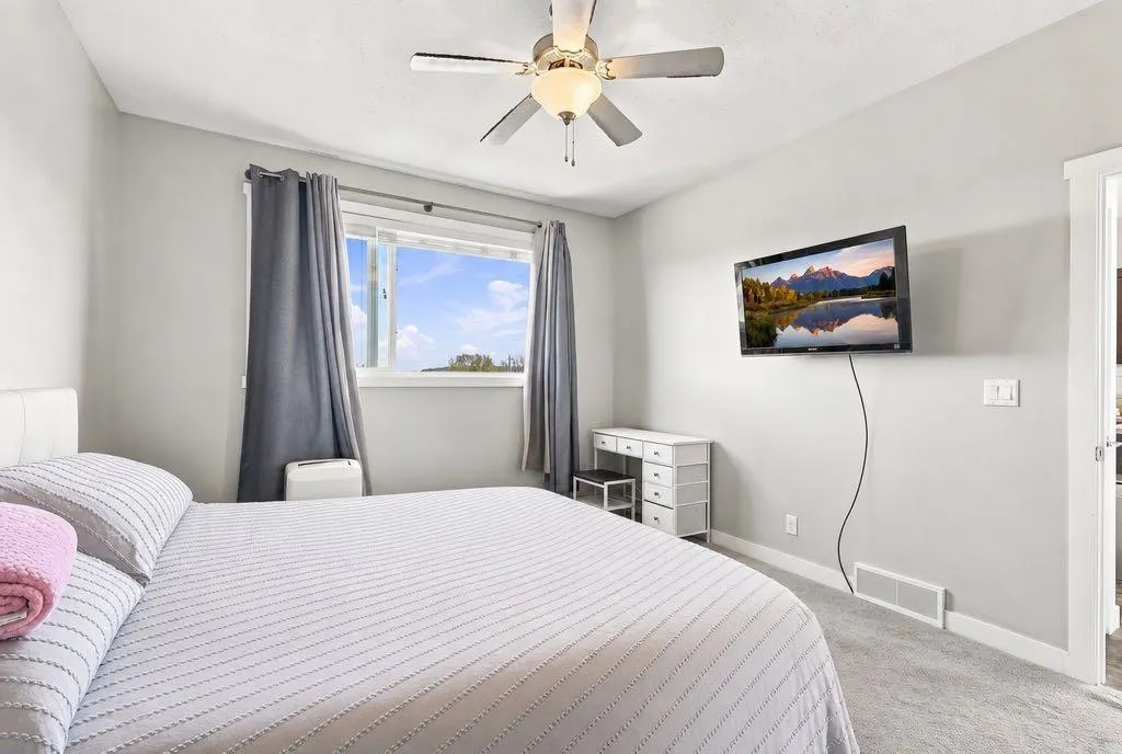25 Victor Close