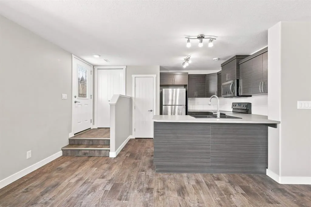 25 Victor Close