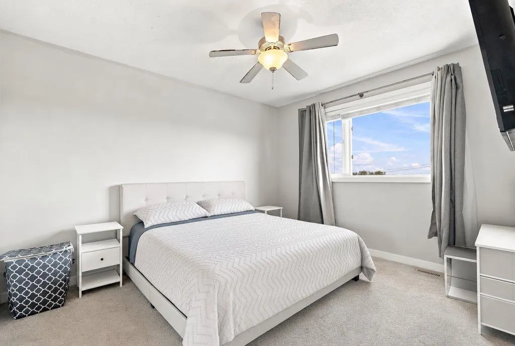 25 Victor Close