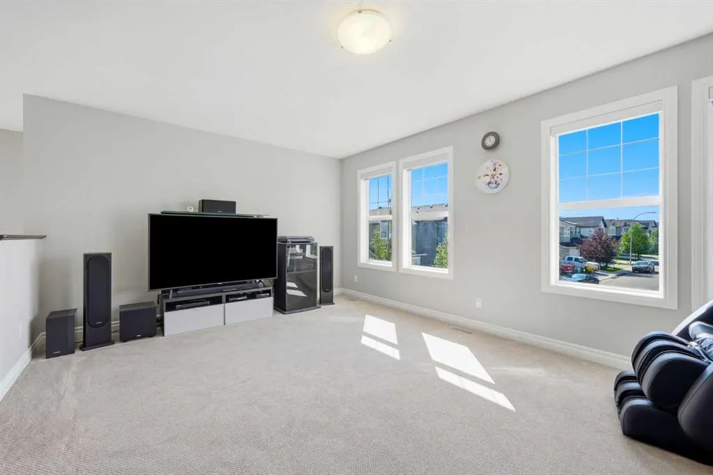 141 Evanspark Gardens NW