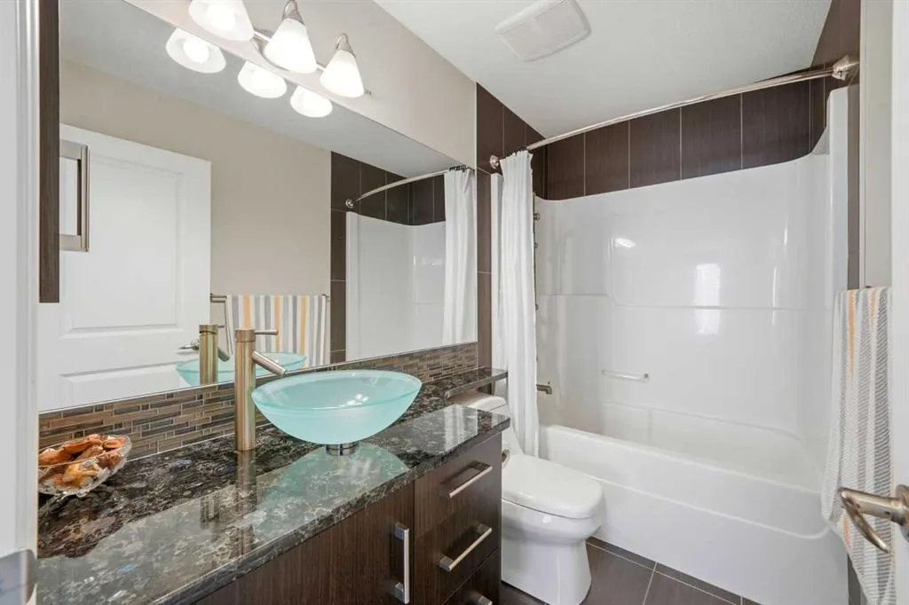141 Evanspark Gardens NW