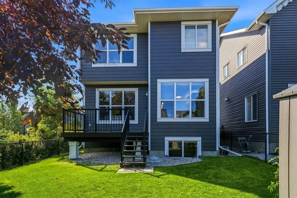 141 Evanspark Gardens NW
