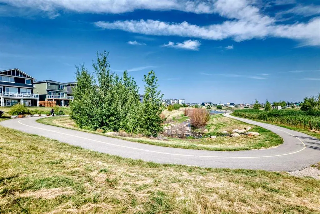 449 West Lakeview Drive