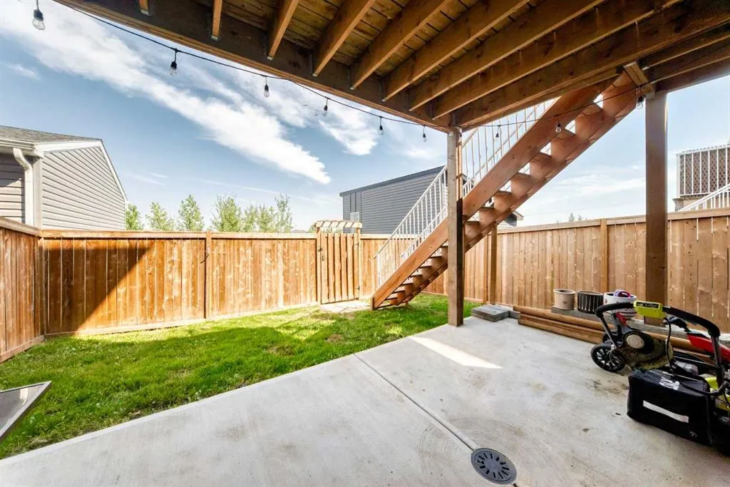 449 West Lakeview Drive