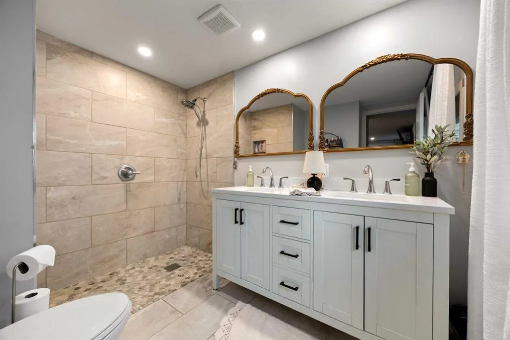 35 Bracken Point