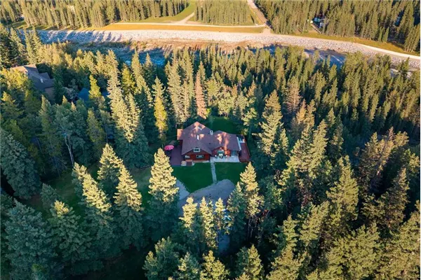 35 Bracken Point
