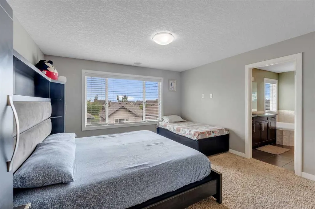 130 Brightonwoods Grove SE
