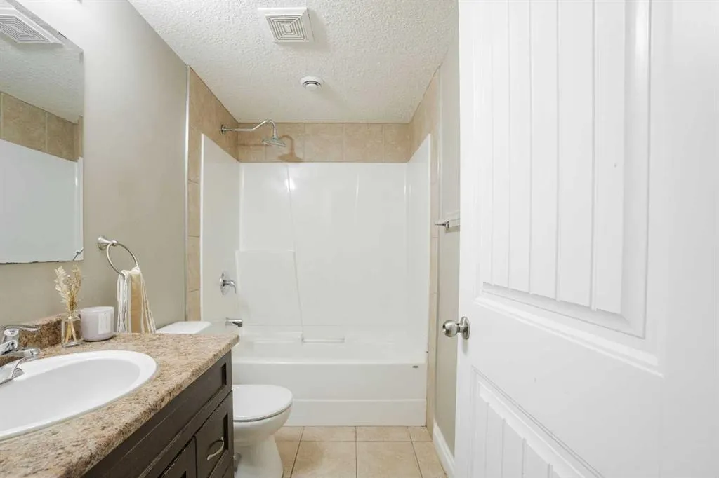 185 Gravelstone Way
