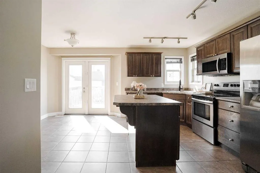 185 Gravelstone Way