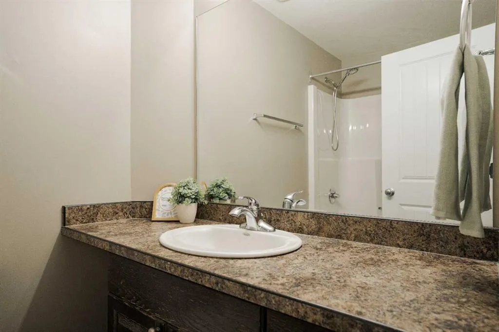 185 Gravelstone Way