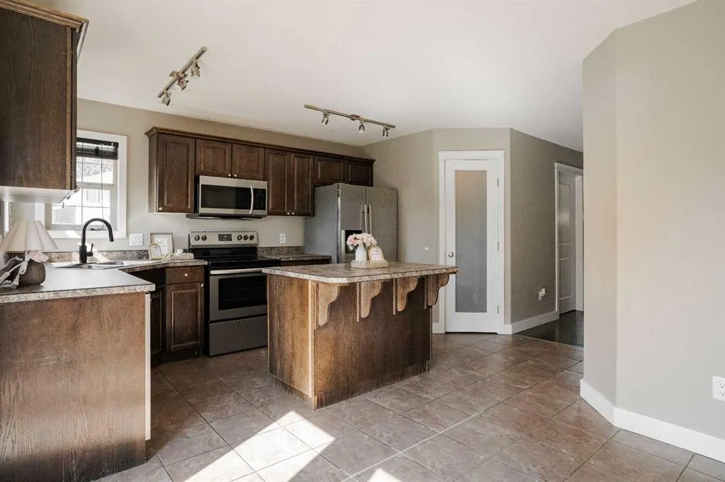 185 Gravelstone Way