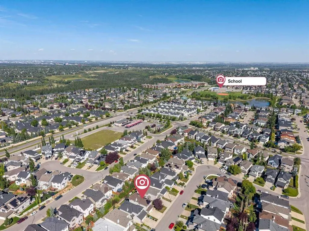 149 Everwoods Close SW
