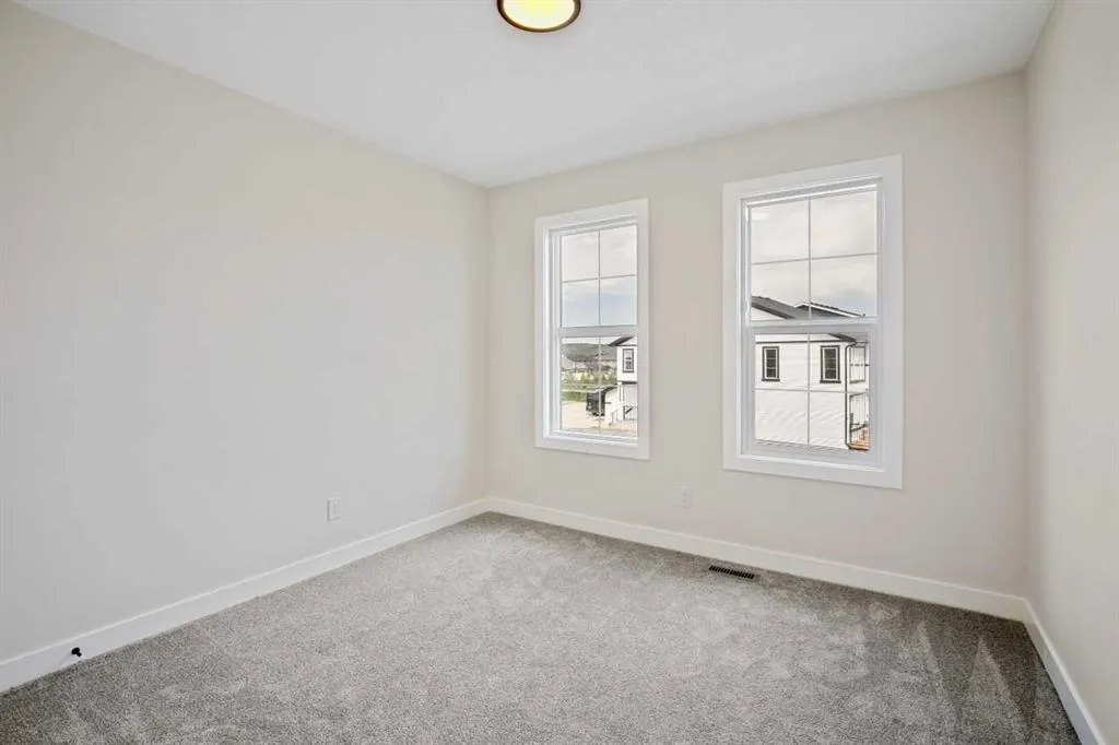 64 Southborough Common