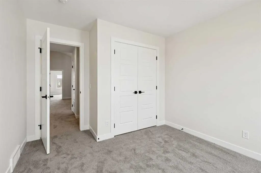 64 Southborough Common