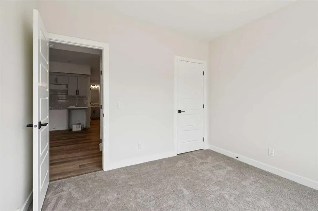 64 Southborough Common