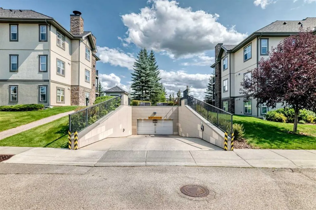 37 Prestwick Drive SE #204