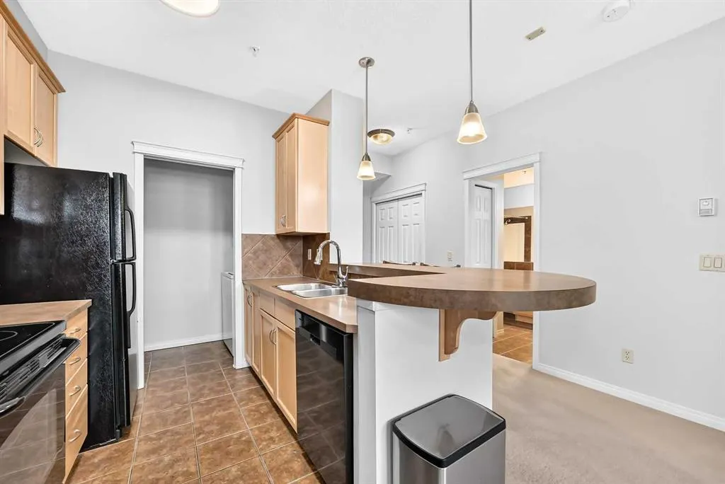 37 Prestwick Drive SE #204