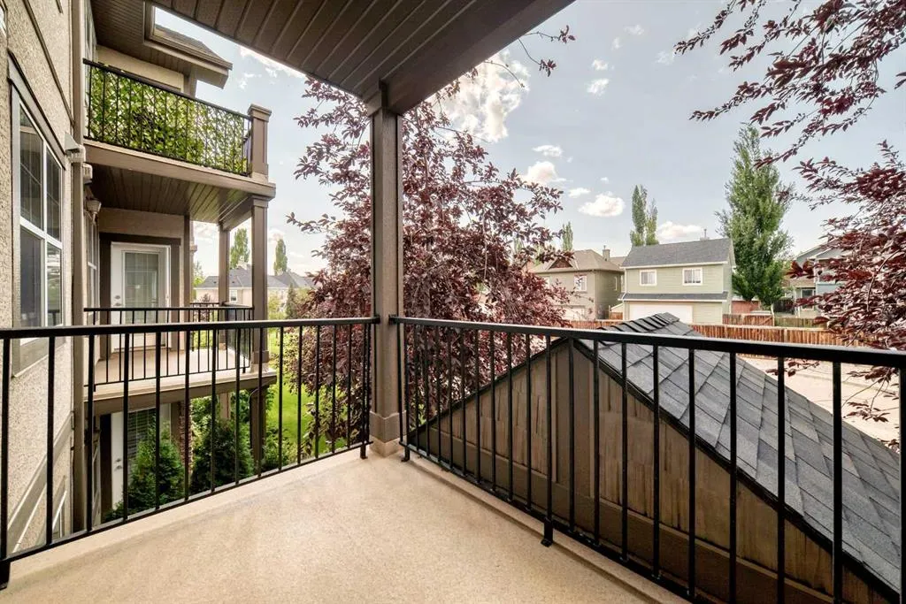 37 Prestwick Drive SE #204