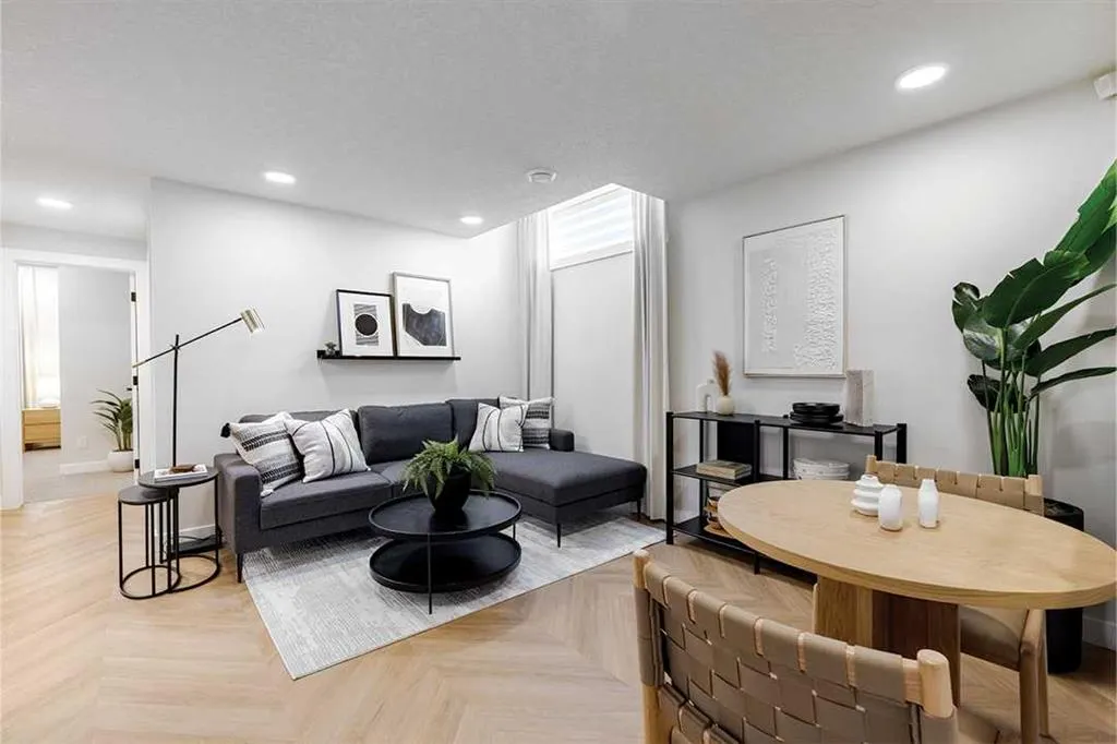 70 Rosemary Gardens SE