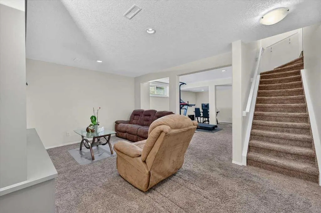 625 Somerset Drive SW