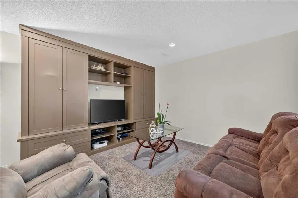 625 Somerset Drive SW