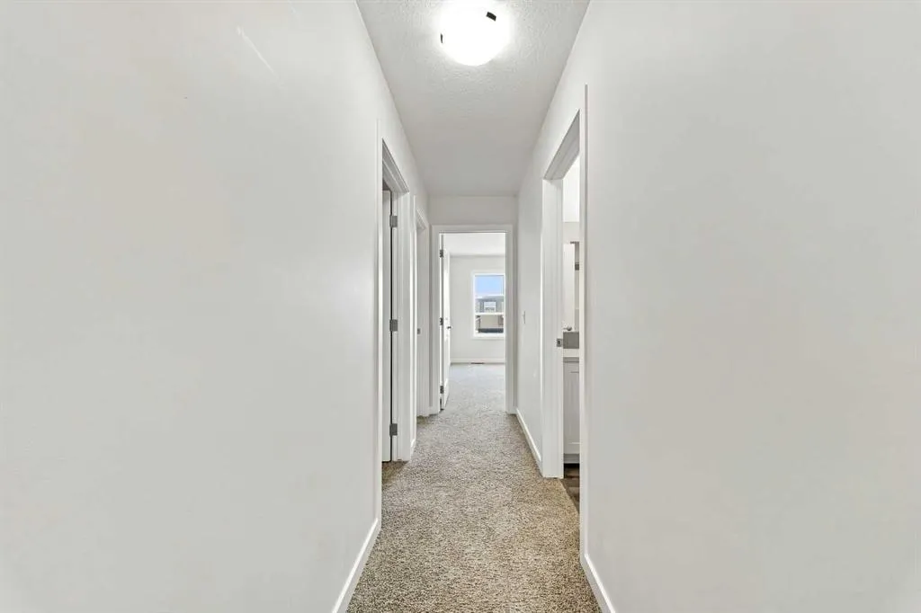 223 Savanna Way NE