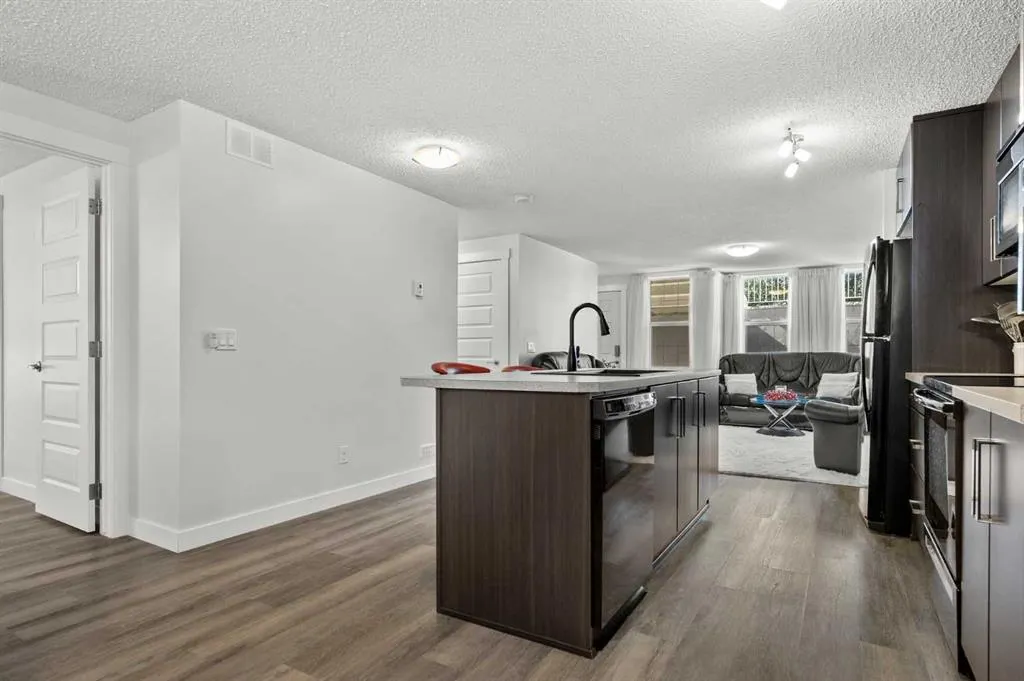 216 Mckenzie Towne Close SE