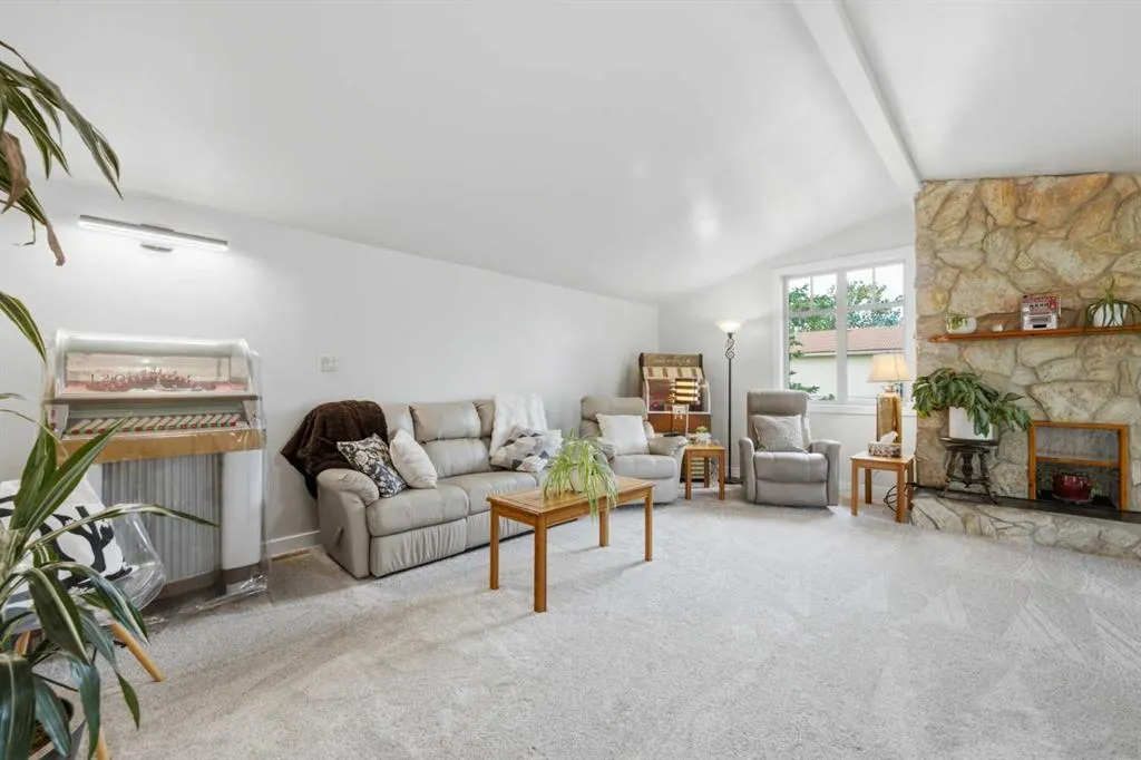 97 Delrich Meadows