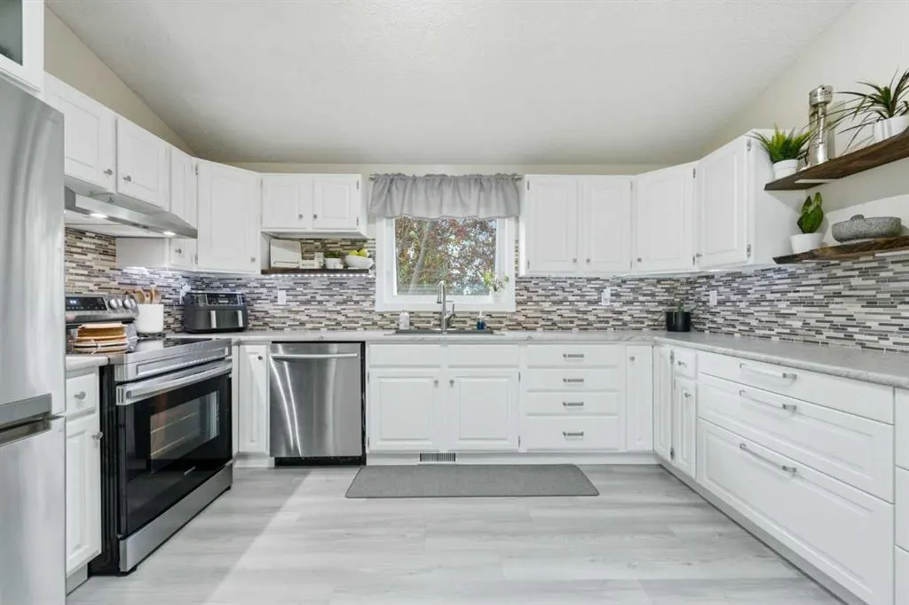 97 Delrich Meadows
