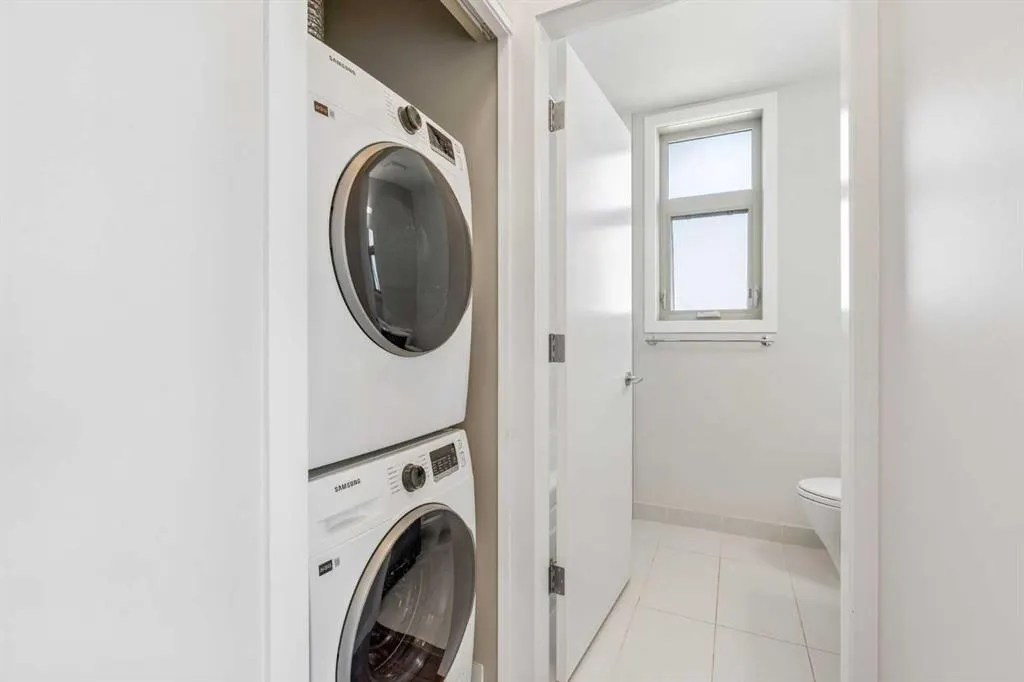 22 Auburn Bay Link SE #404