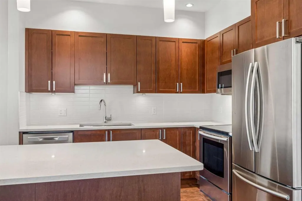 22 Auburn Bay Link SE #404
