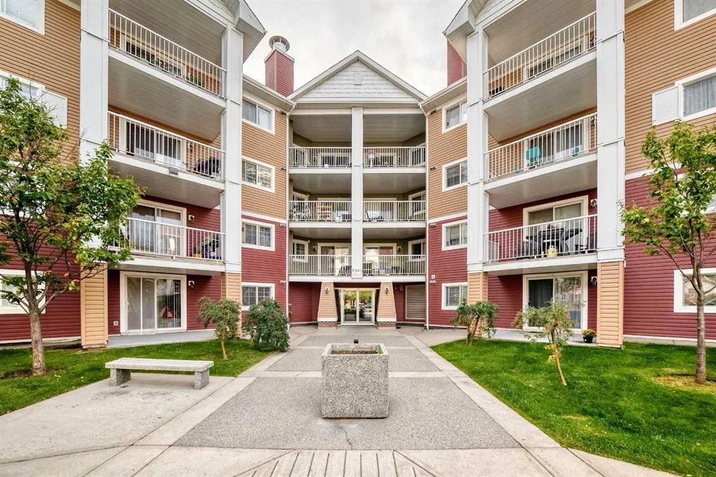 10 Prestwick Bay SE #3116