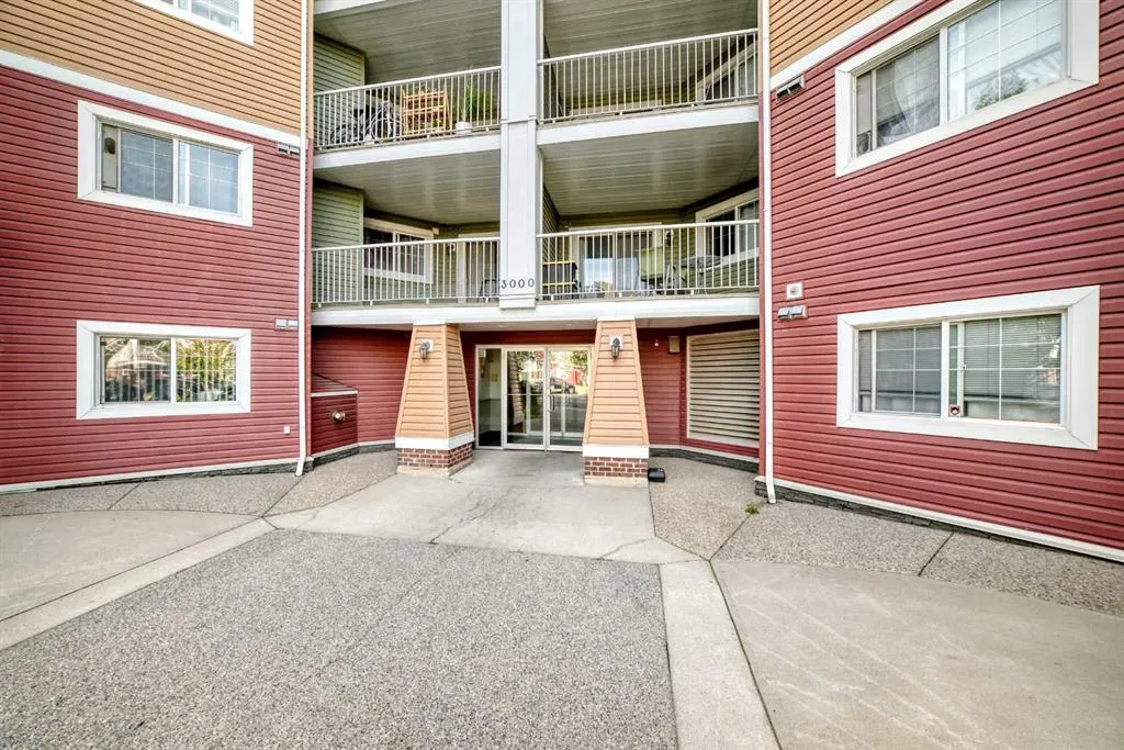 10 Prestwick Bay SE #3116