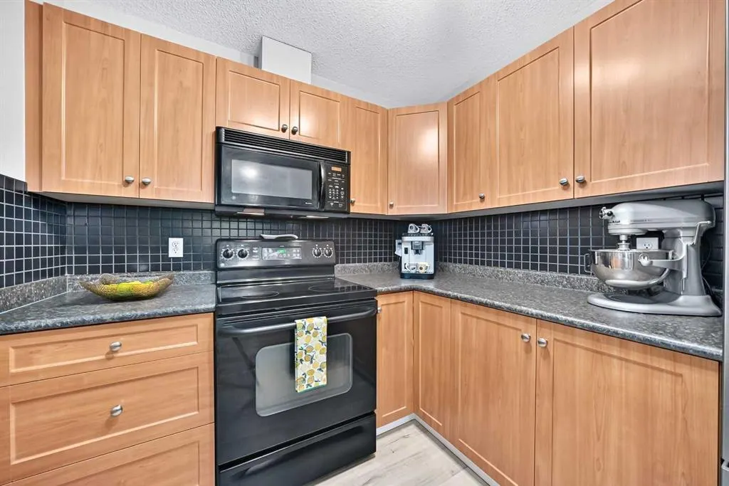 10 Prestwick Bay SE #3116