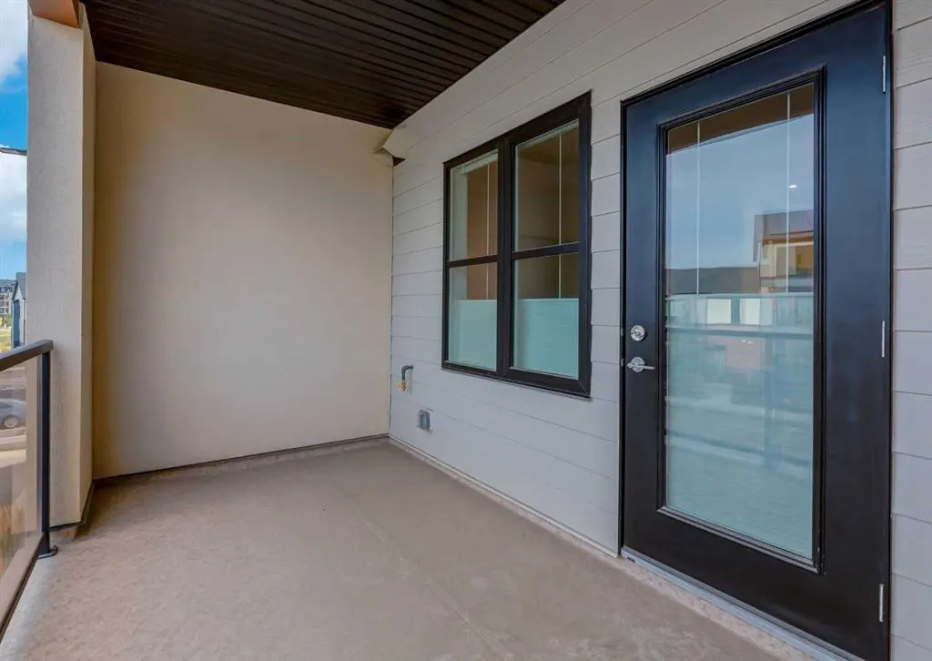 81 Arbour Lake View NW #1203