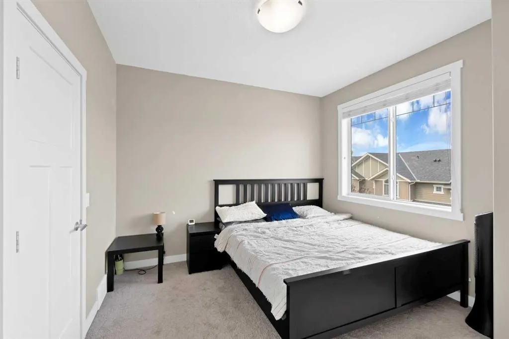 563 EVANSTON Manor NW