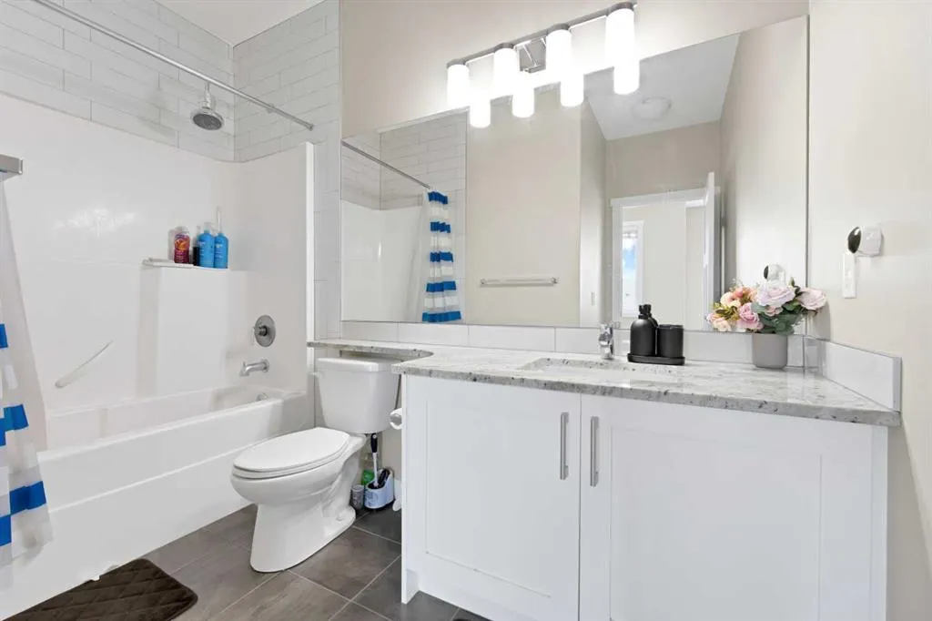 563 EVANSTON Manor NW