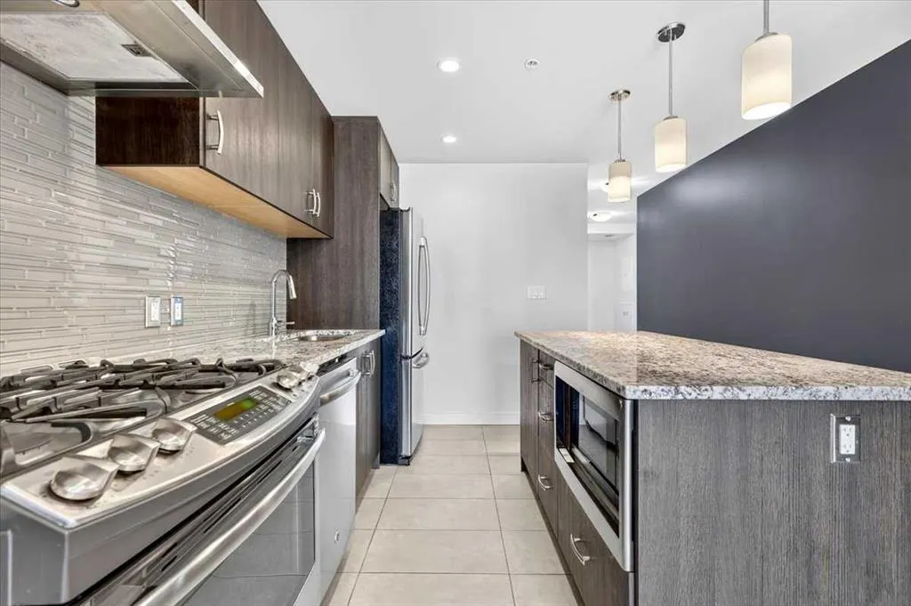 303 13 Avenue SW #1406
