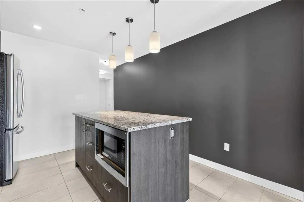 303 13 Avenue SW #1406