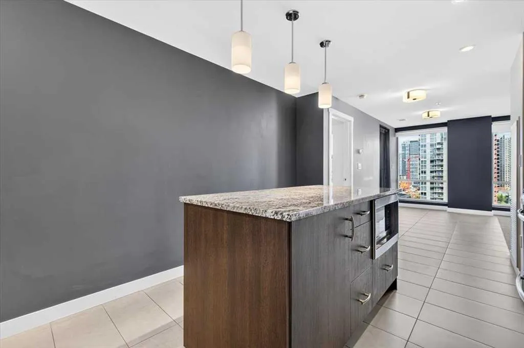 303 13 Avenue SW #1406