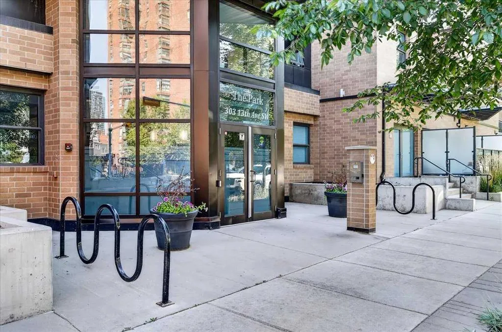 303 13 Avenue SW #1406