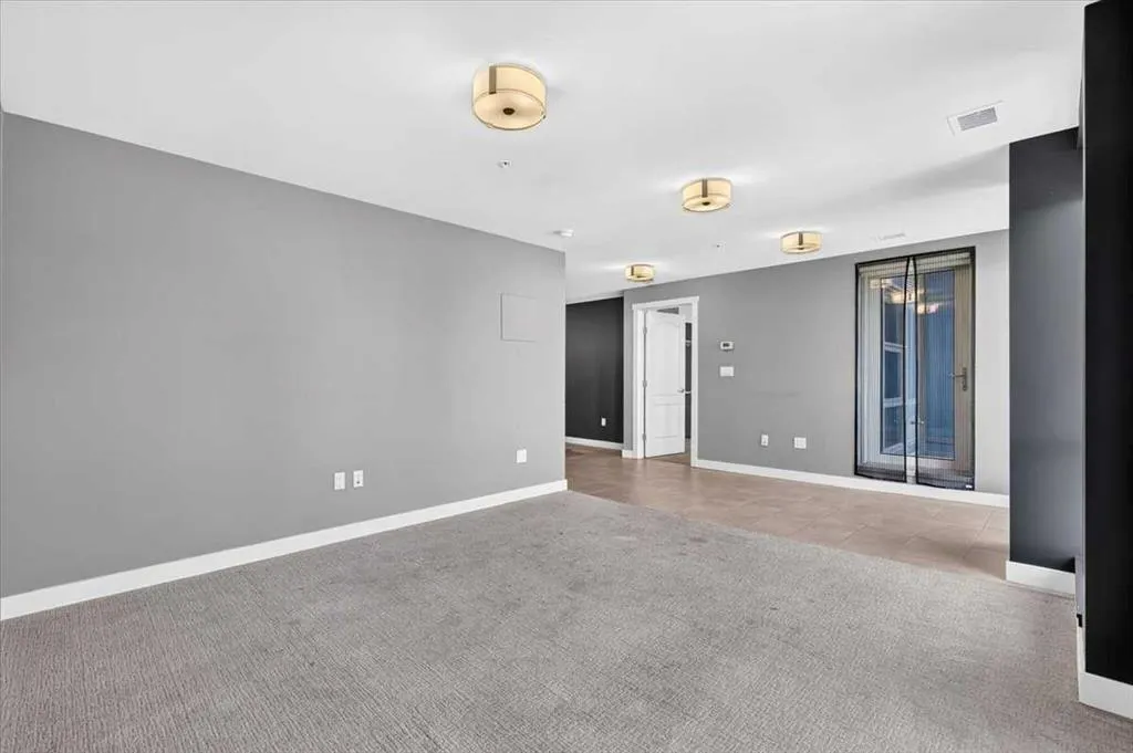 303 13 Avenue SW #1406