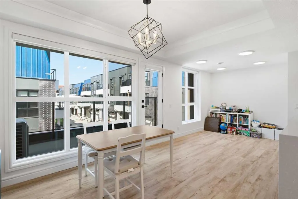 4270 Norford Avenue NW #304