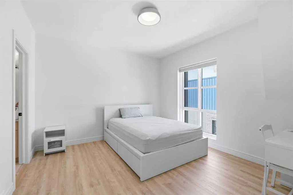 4270 Norford Avenue NW #304