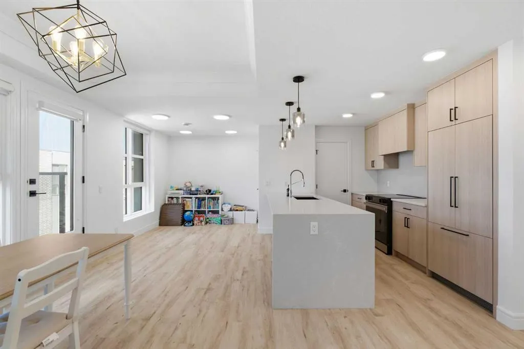 4270 Norford Avenue NW #304