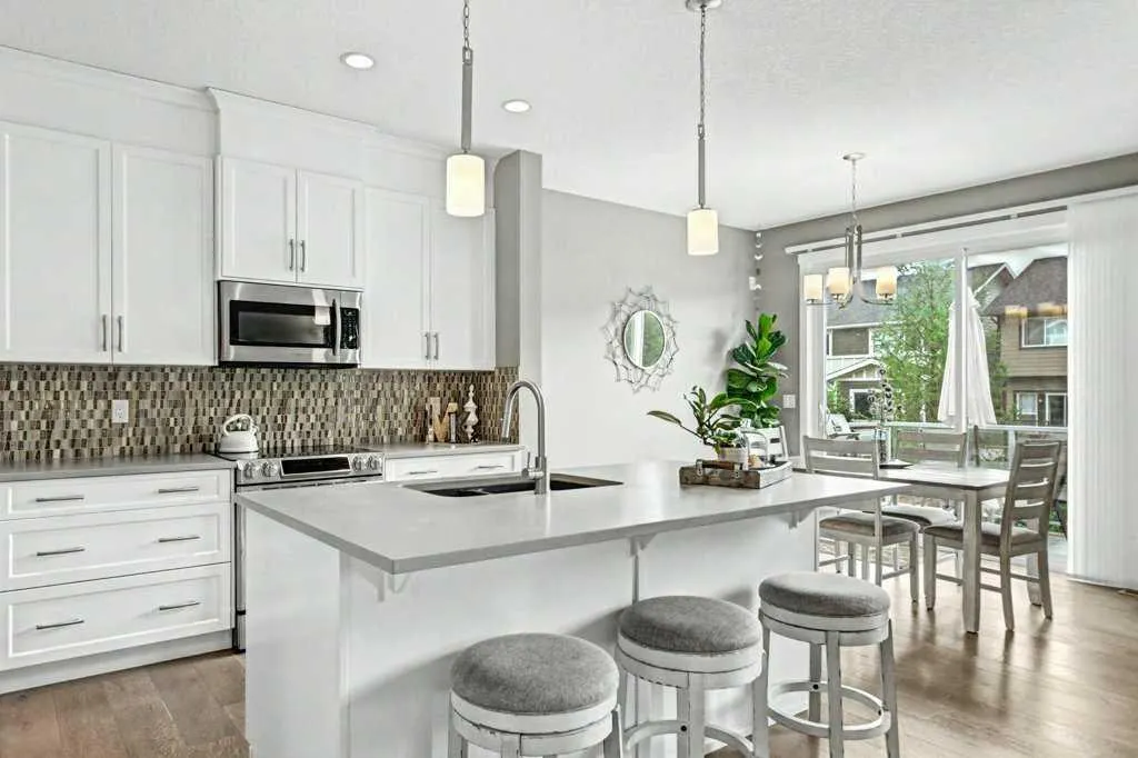 15 Sundown Way
